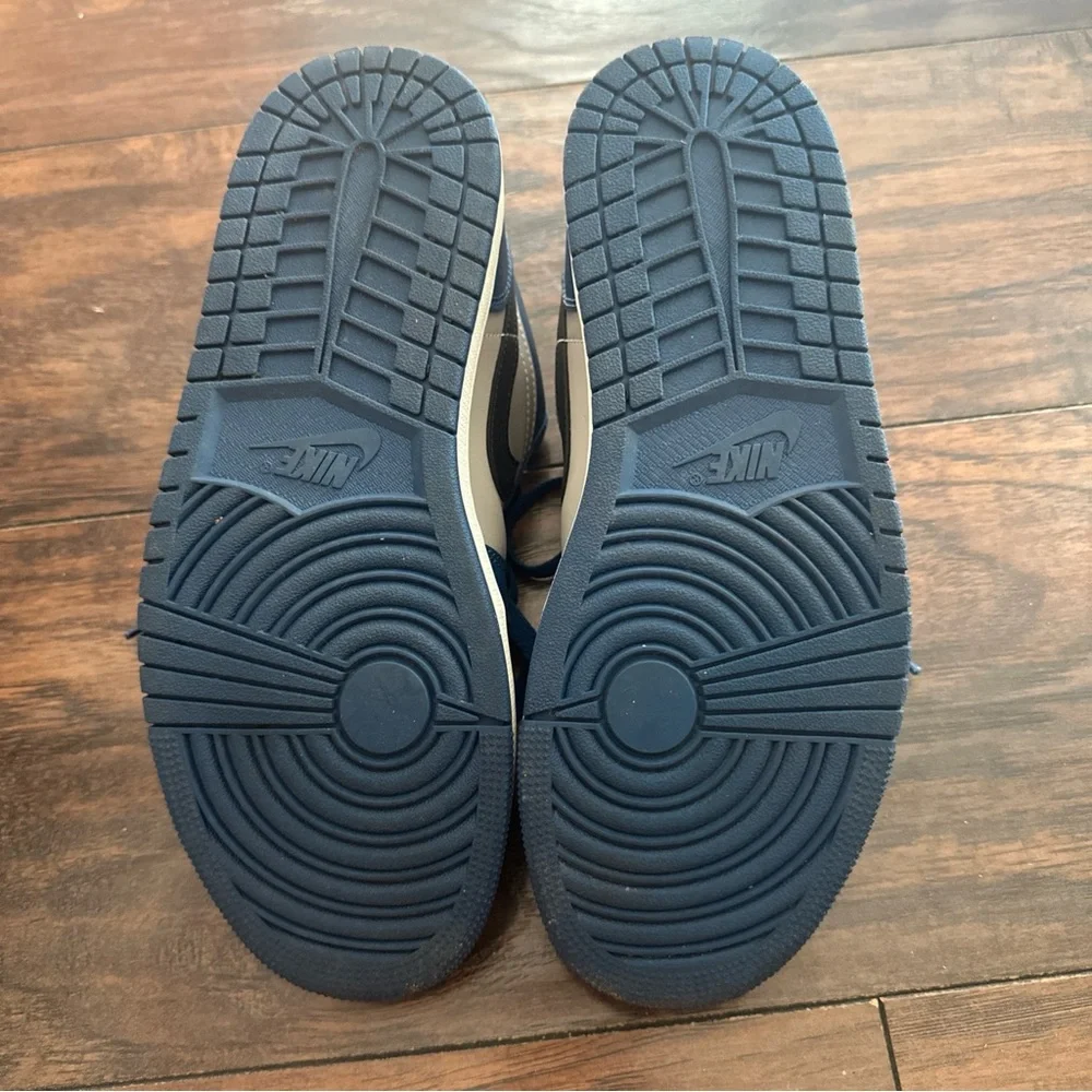 Size 9.5 - Air Jordan 1 Low French Blue - Women’s DC0774-402 w/box